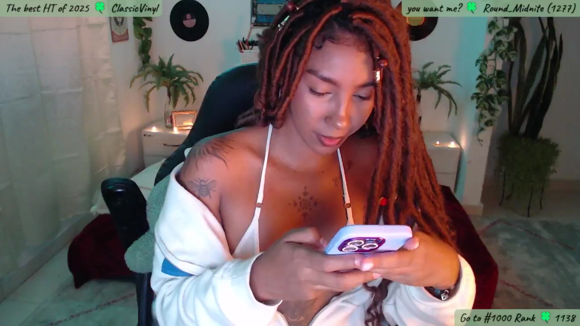 Gallery image thumbnail from MarWitch777's myfreecams stream on, 01/26/2025, 02:20 image 11 of 20