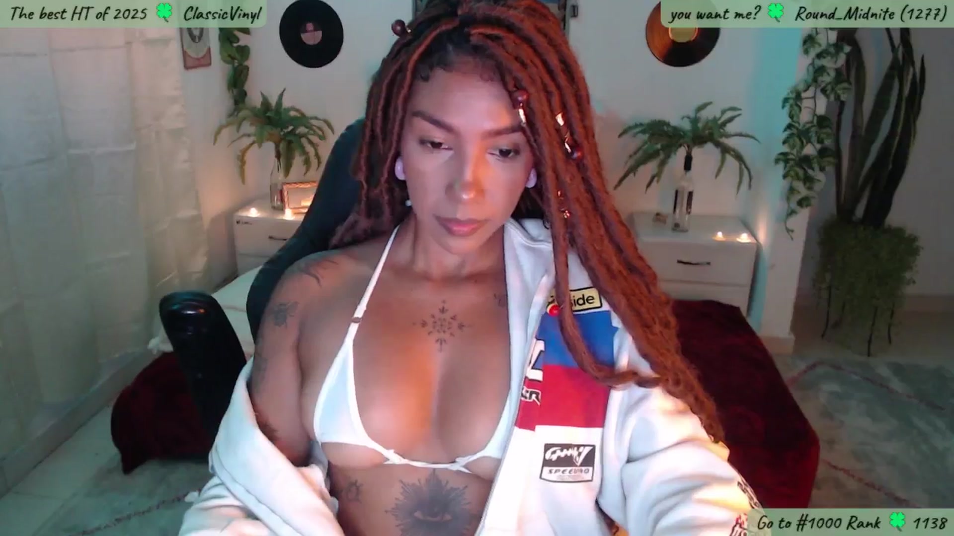 Gallery image thumbnail from MarWitch777's myfreecams stream on, 01/26/2025, 02:20 image 10 of 20