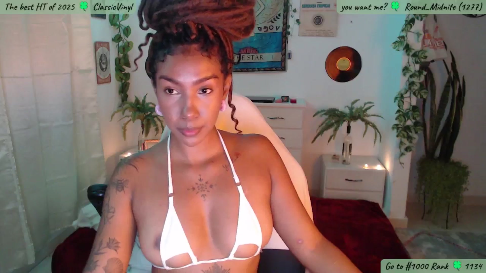 Gallery image thumbnail from MarWitch777's myfreecams stream on, 01/26/2025, 02:20 image 14 of 20