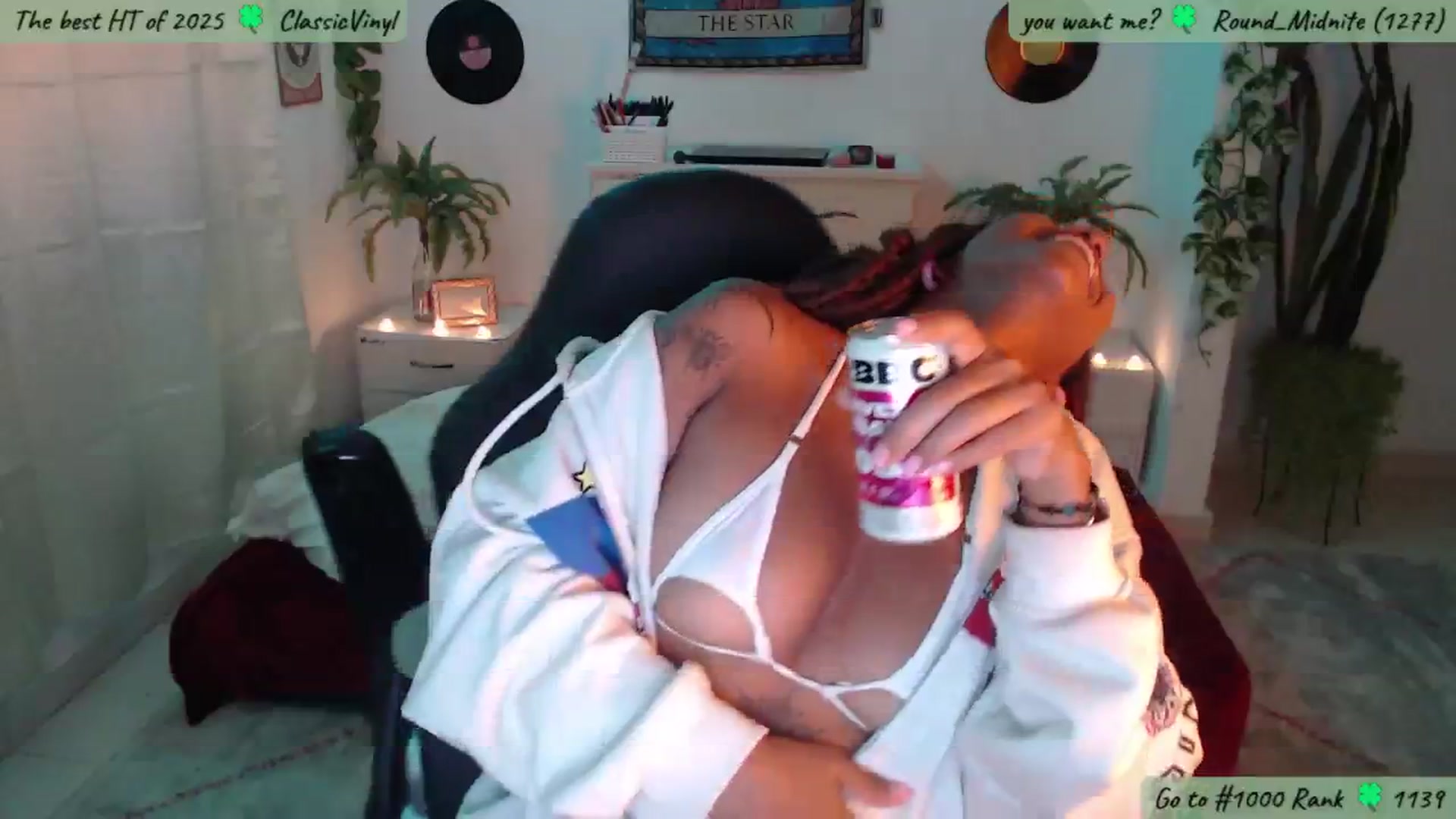 Gallery image thumbnail from MarWitch777's myfreecams stream on, 01/26/2025, 02:20 image 9 of 20