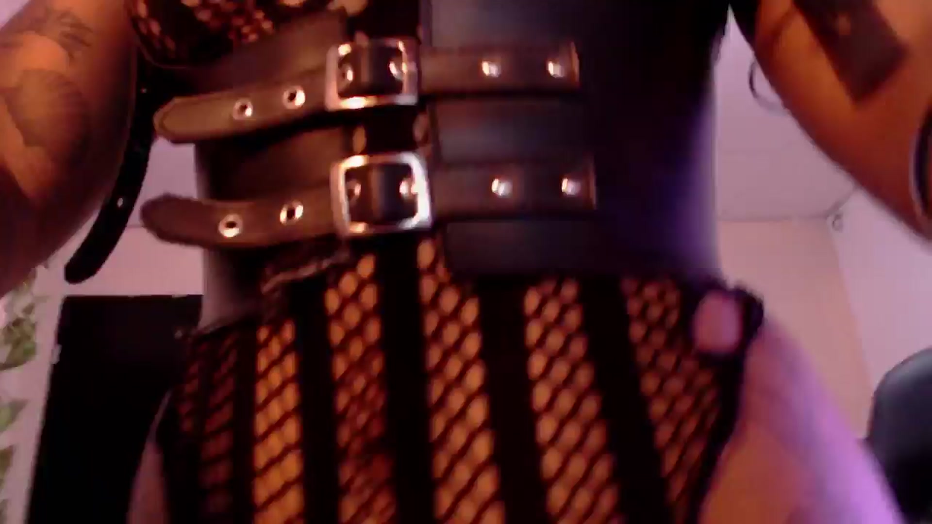 Gallery image thumbnail from MarWitch777's myfreecams stream on, 03/22/2025, 03:39 image 9 of 20