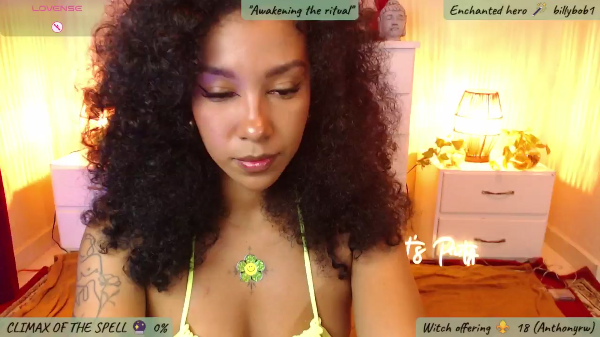 Gallery image thumbnail from MarWitch777's myfreecams stream on, 04/16/2025, 01:34 image 4 of 20