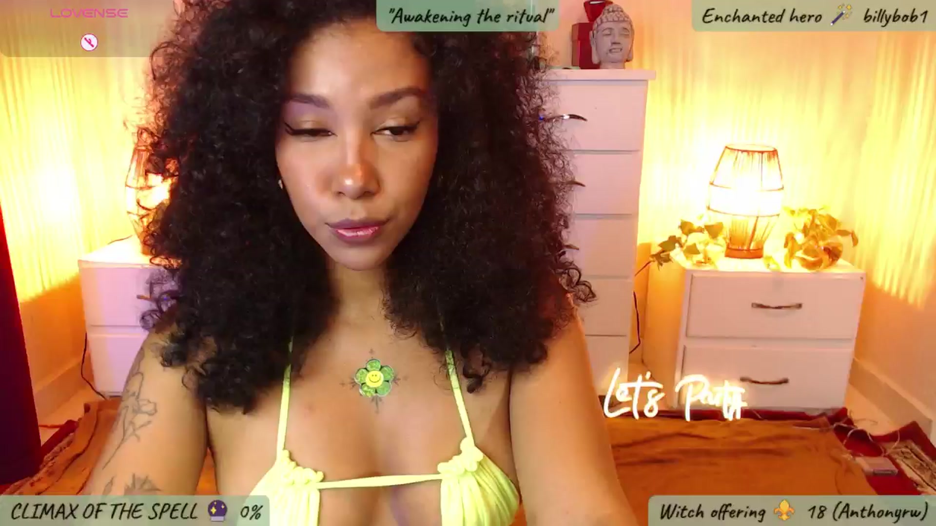 Gallery image thumbnail from MarWitch777's myfreecams stream on, 04/16/2025, 01:34 image 6 of 20