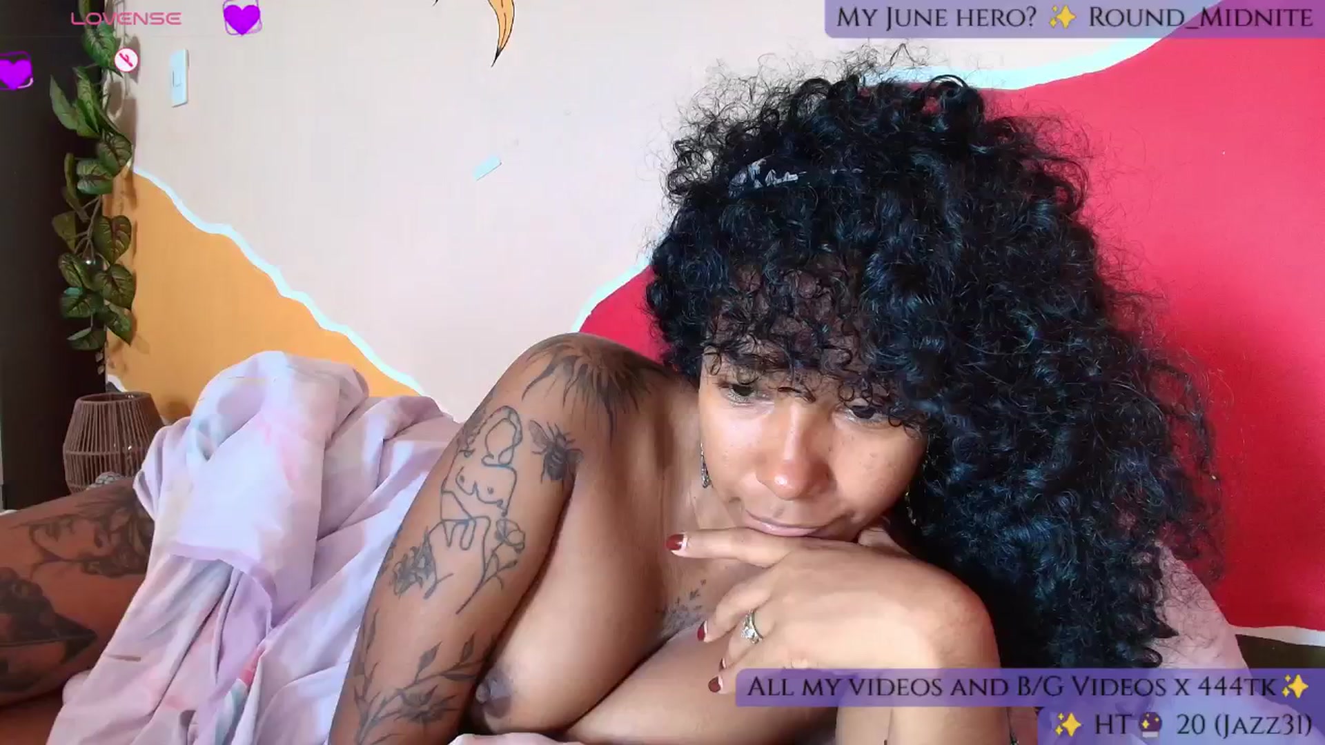 Gallery image thumbnail from MarWitch777's myfreecams stream on, 06/06/2025, 12:35 image 16 of 20