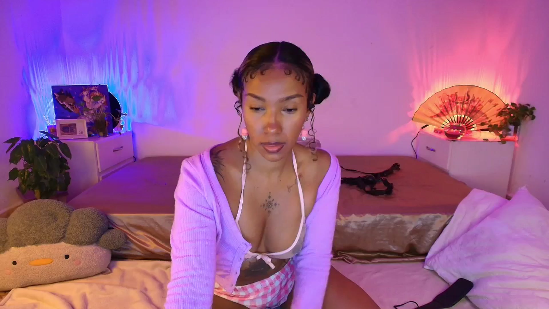 Gallery image thumbnail from MarWitch777's myfreecams stream on, 02/21/2026, 04:38 image 6 of 20