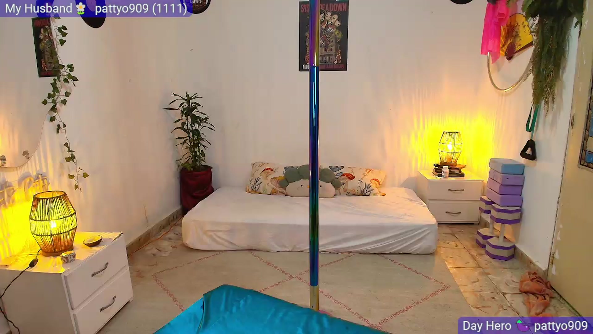 Gallery image thumbnail from MarWitch777's myfreecams stream on, 08/05/2026, 24:25 image 18 of 20
