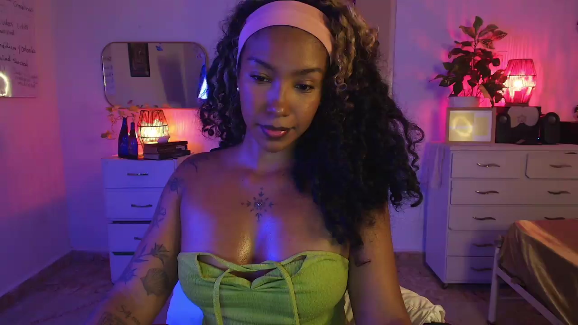 Gallery image thumbnail from MarWitch777's myfreecams stream on, 08/24/2026, 04:42 image 13 of 20