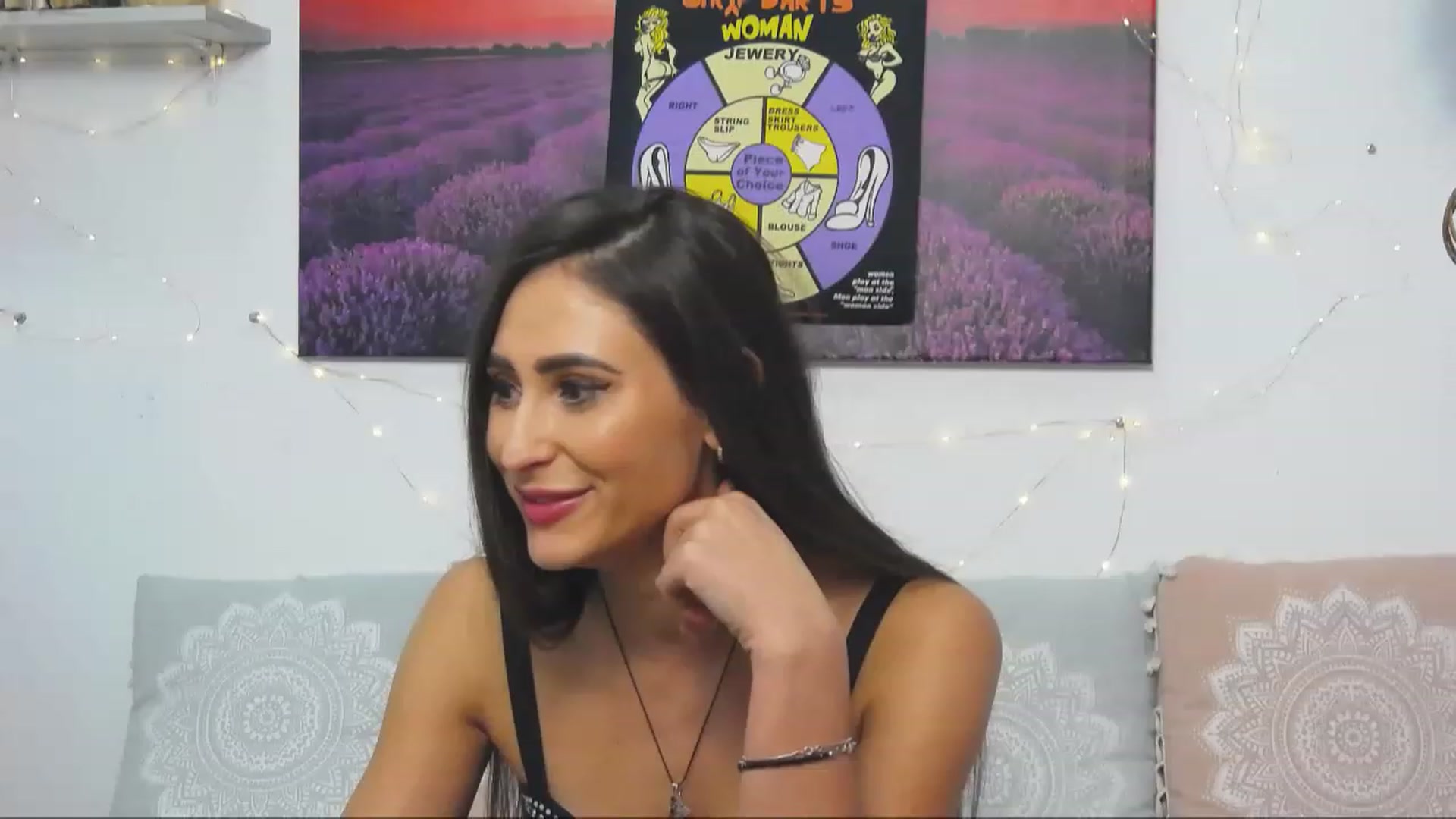 Gallery image thumbnail from MaraHari's myfreecams stream on, 11/27/2022, 16:09 image 2 of 20
