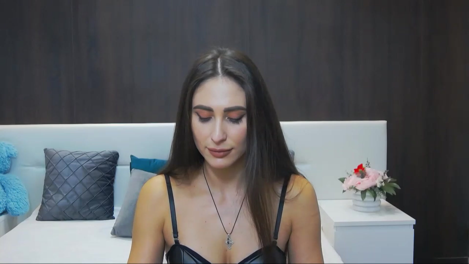 Gallery image thumbnail from MaraHari's myfreecams stream on, 12/01/2022, 15:07 image 16 of 20