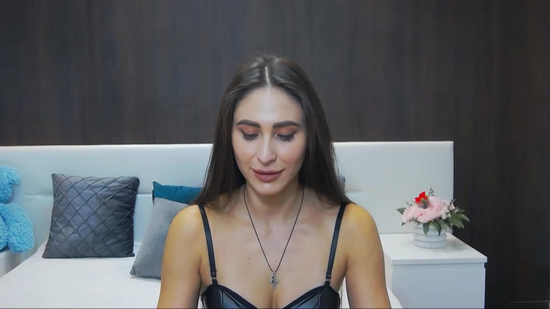 Gallery image thumbnail from MaraHari's myfreecams stream on, 12/01/2022, 15:07 image 12 of 20