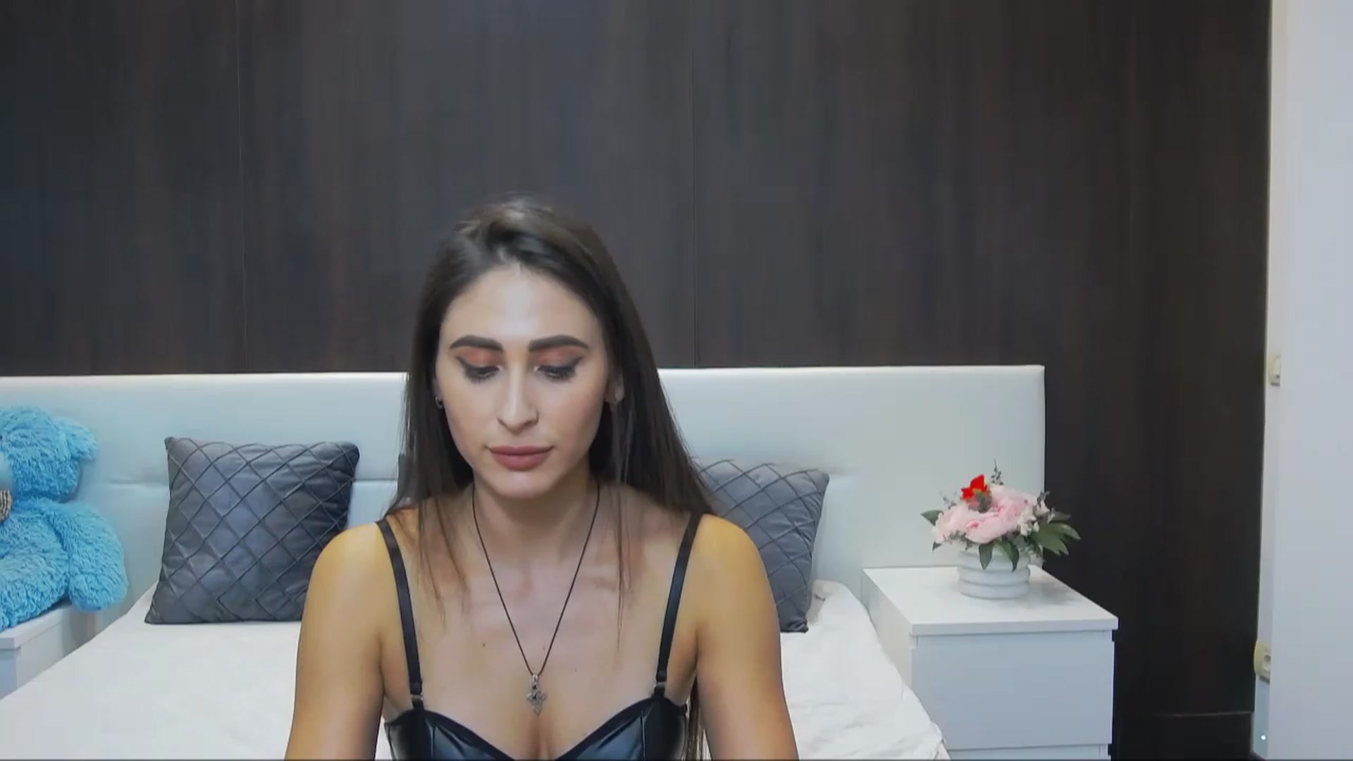 Gallery image thumbnail from MaraHari's myfreecams stream on, 12/01/2022, 17:06 image 18 of 20