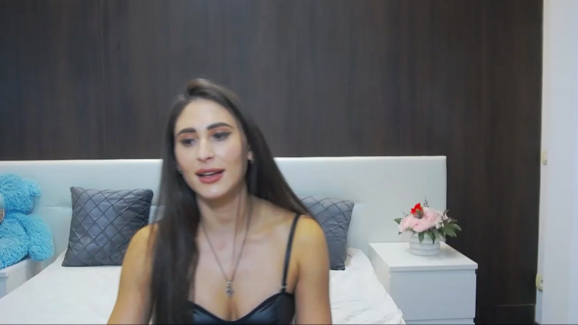 Gallery image thumbnail from MaraHari's myfreecams stream on, 12/01/2022, 17:06 image 20 of 20