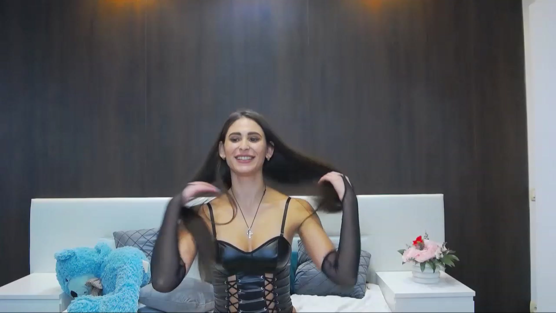 Gallery image thumbnail from MaraHari's myfreecams stream on, 12/01/2022, 20:56 image 3 of 20