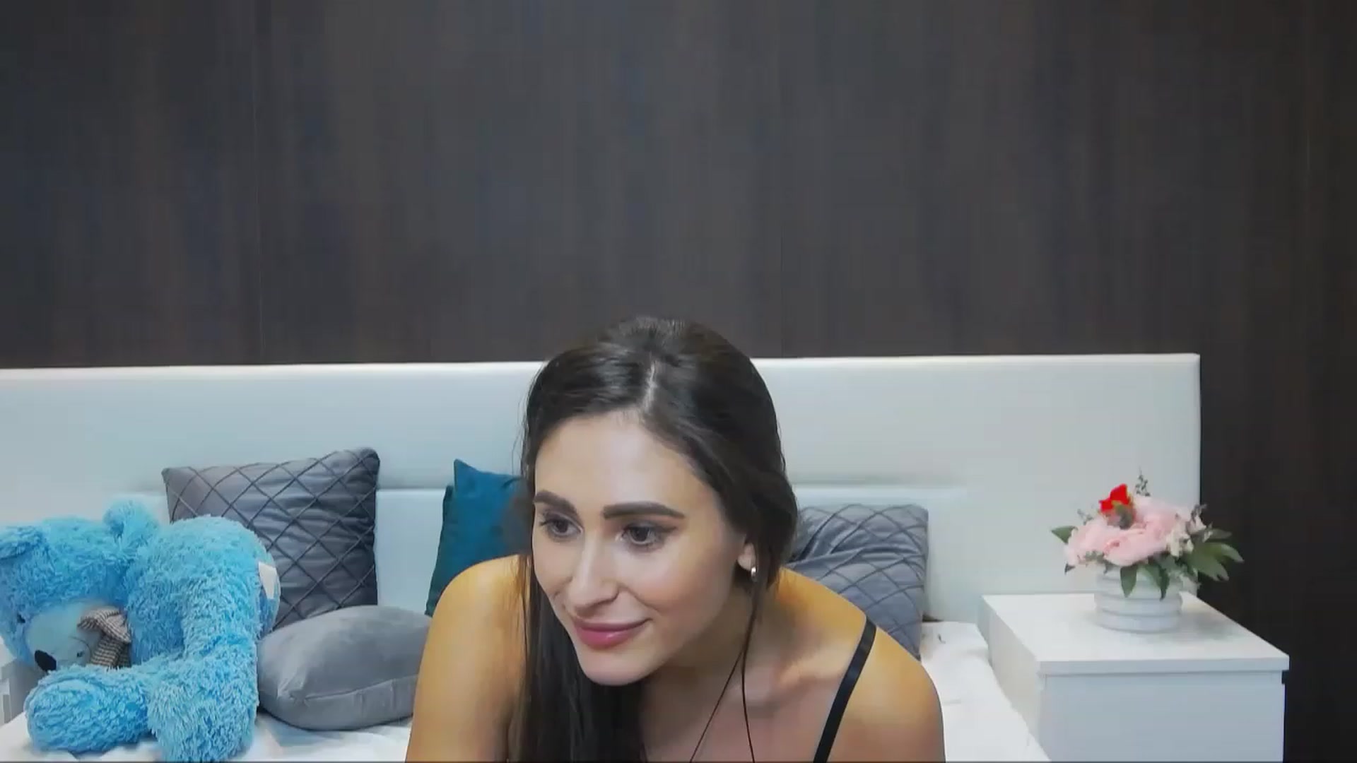 Gallery image thumbnail from MaraHari's myfreecams stream on, 12/01/2022, 20:56 image 1 of 20