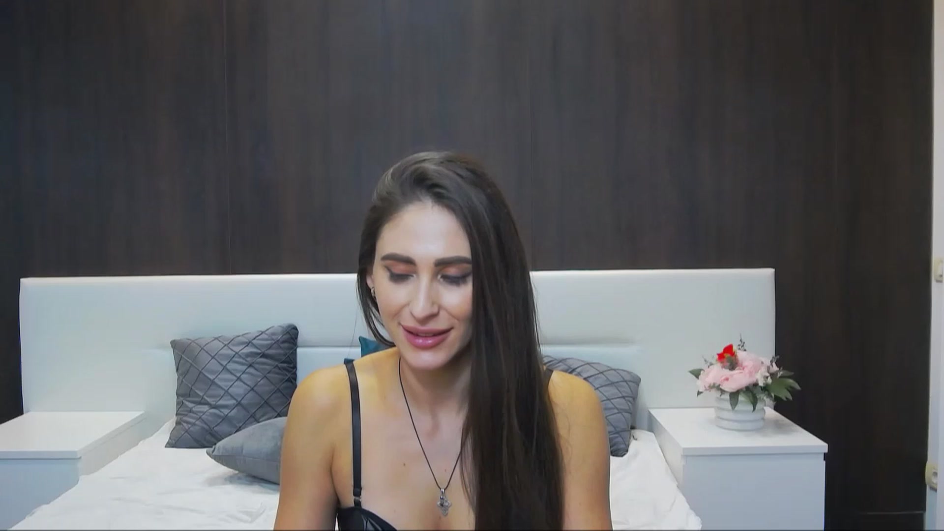 Gallery image thumbnail from MaraHari's myfreecams stream on, 12/01/2022, 20:56 image 10 of 20