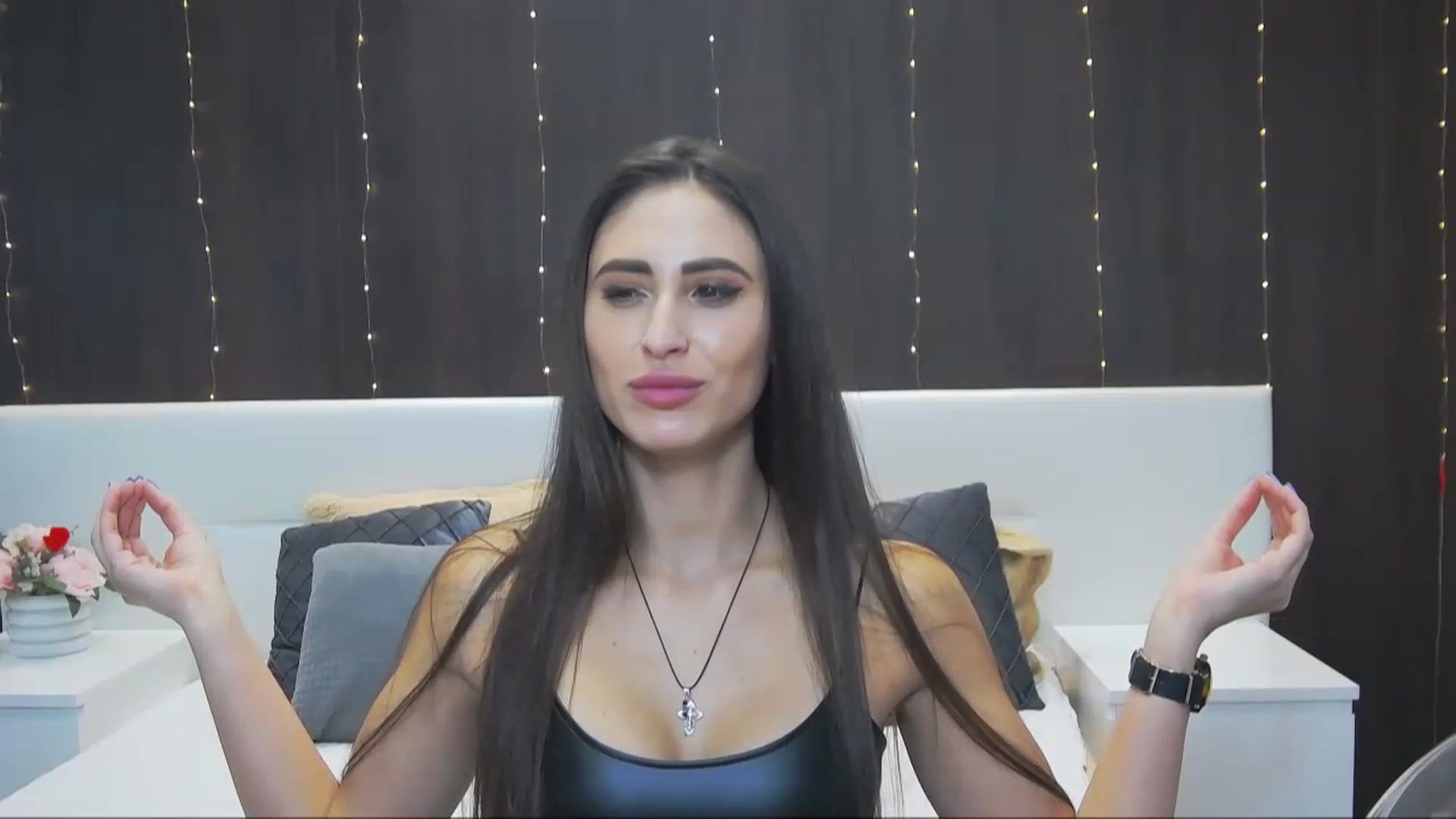 Gallery image thumbnail from MaraHari's myfreecams stream on, 12/02/2022, 20:40 image 16 of 20