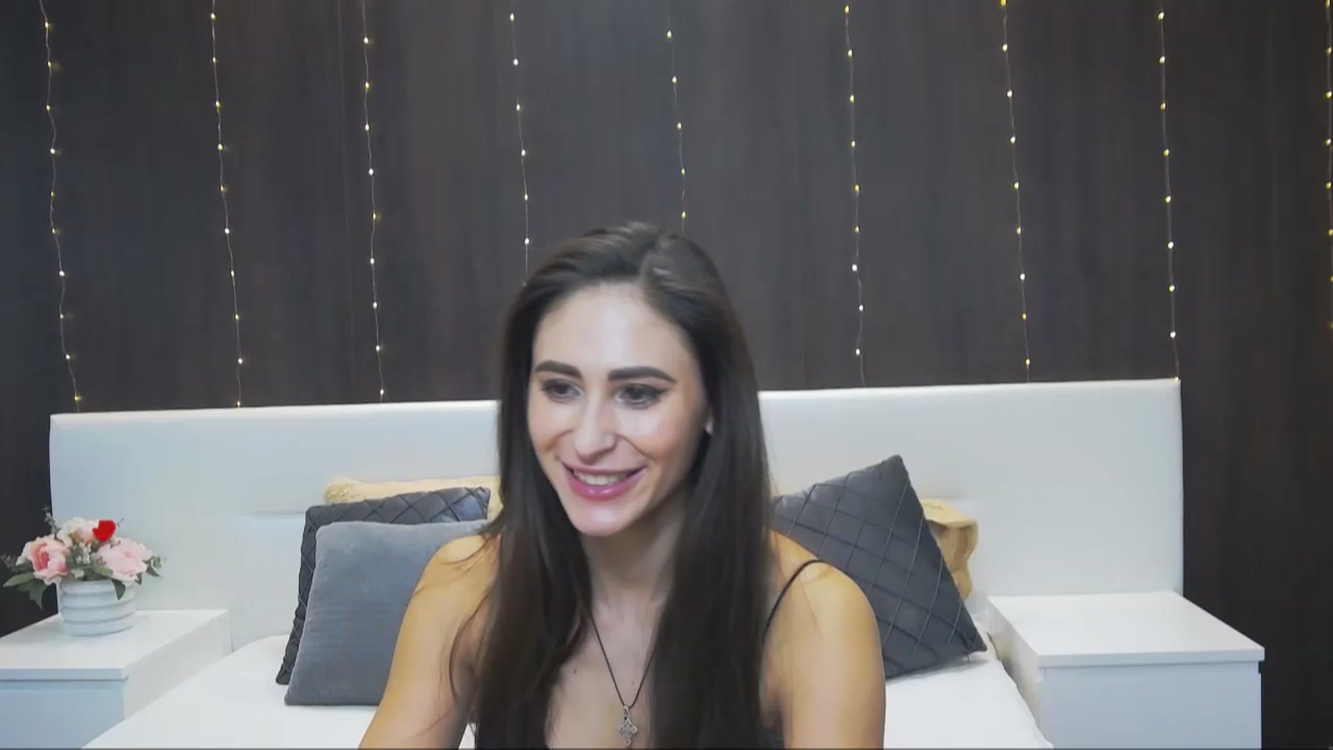 Gallery image thumbnail from MaraHari's myfreecams stream on, 12/02/2022, 20:40 image 8 of 20