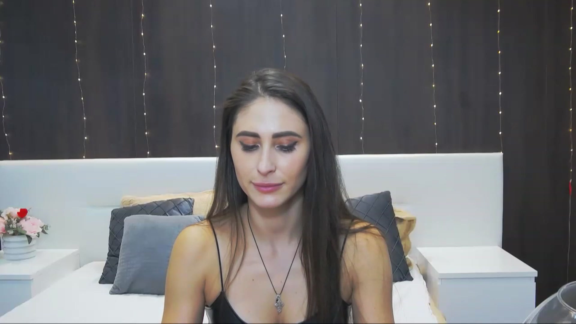 Gallery image thumbnail from MaraHari's myfreecams stream on, 12/02/2022, 20:40 image 19 of 20