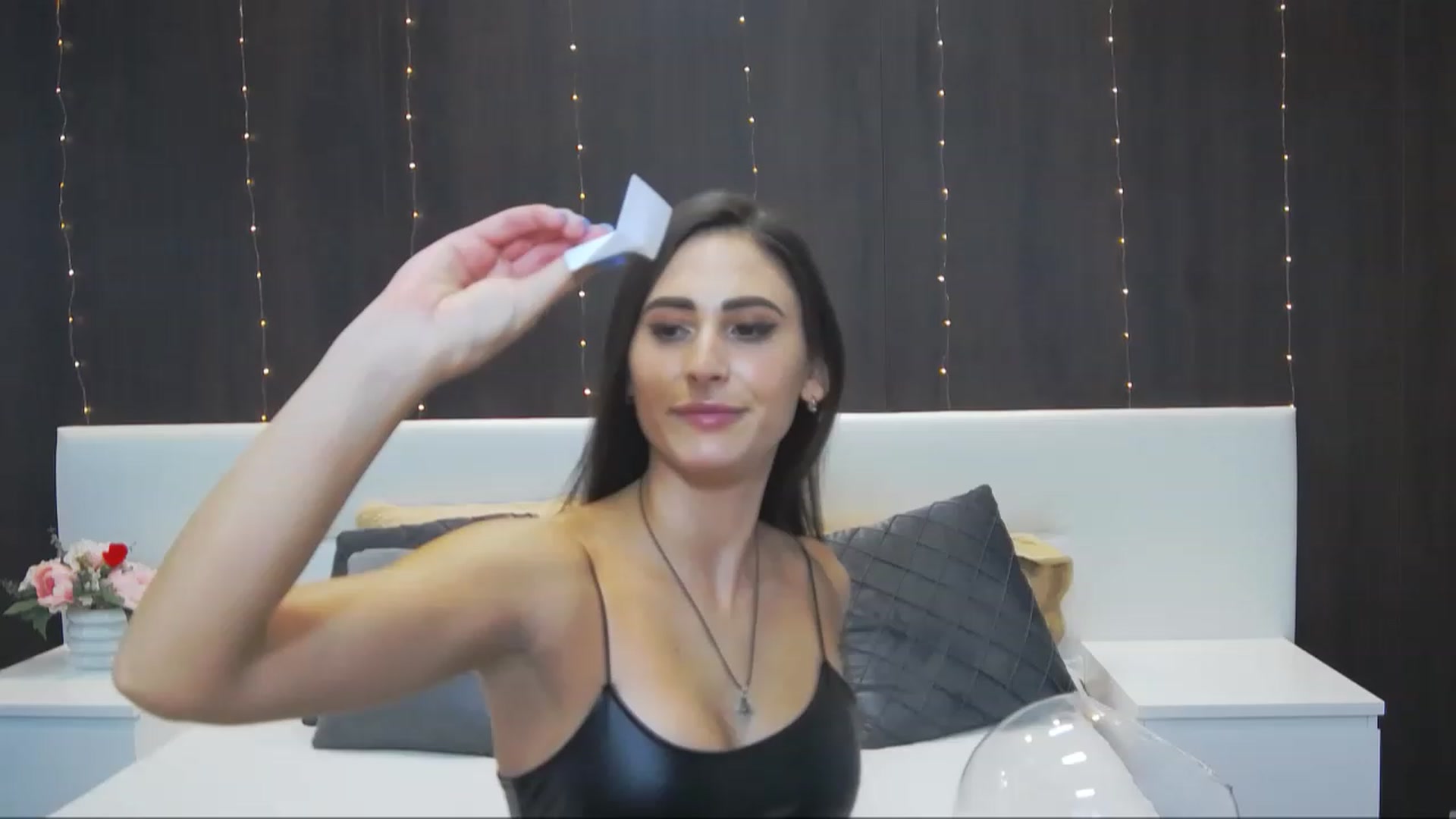 Gallery image thumbnail from MaraHari's myfreecams stream on, 12/02/2022, 20:40 image 9 of 20
