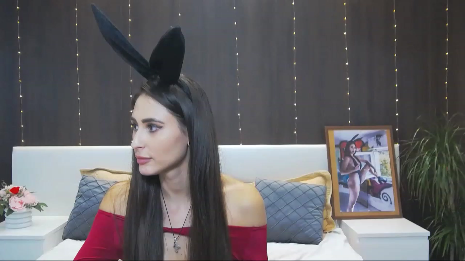 Gallery image thumbnail from MaraHari's myfreecams stream on, 12/03/2022, 22:09 image 16 of 20