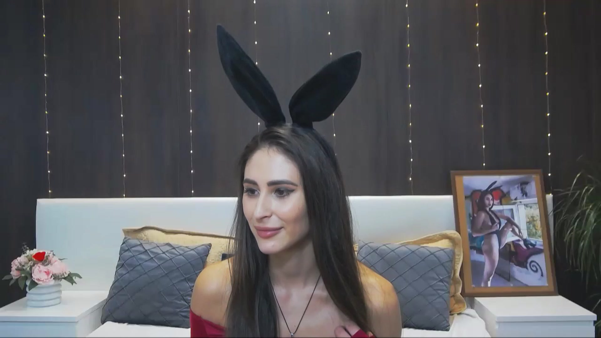 Gallery image thumbnail from MaraHari's myfreecams stream on, 12/03/2022, 22:09 image 2 of 20