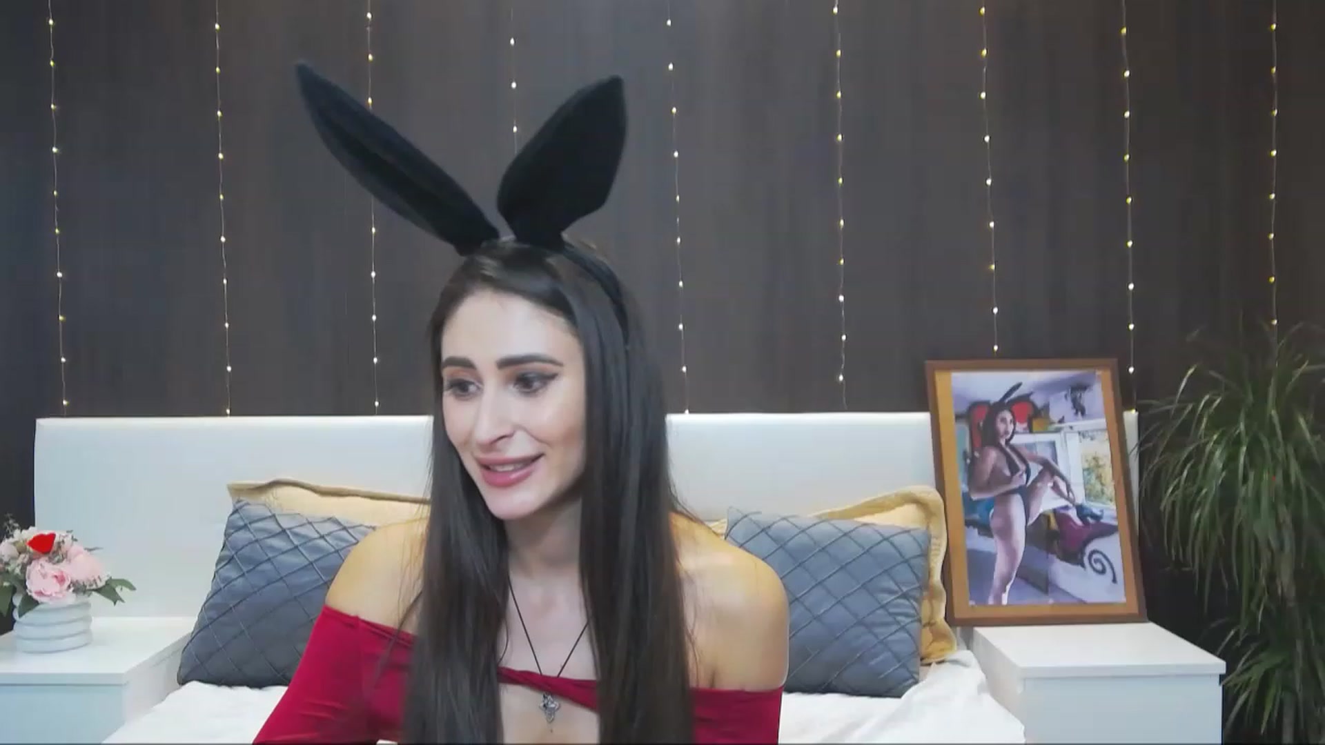 Gallery image thumbnail from MaraHari's myfreecams stream on, 12/03/2022, 22:09 image 13 of 20