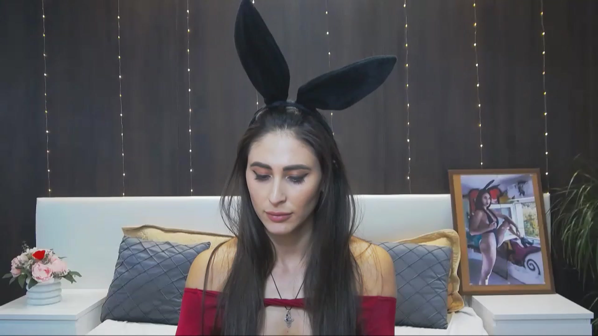 Gallery image thumbnail from MaraHari's myfreecams stream on, 12/03/2022, 22:09 image 1 of 20