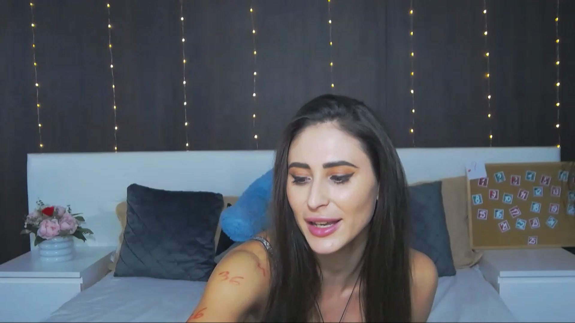 Gallery image thumbnail from MaraHari's myfreecams stream on, 12/05/2022, 18:58 image 20 of 20