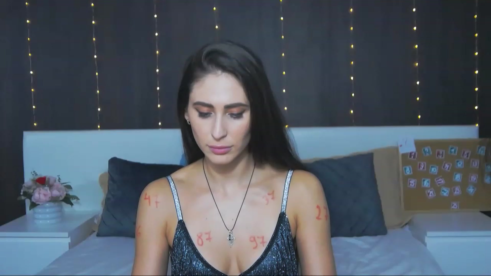 Gallery image thumbnail from MaraHari's myfreecams stream on, 12/05/2022, 18:58 image 17 of 20