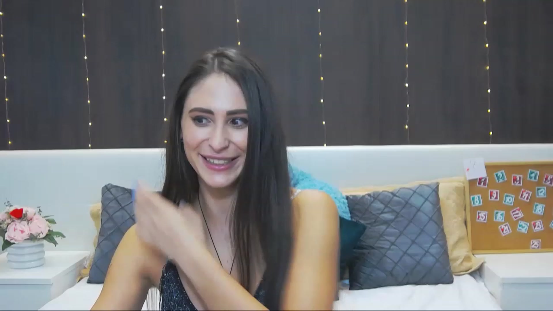 Gallery image thumbnail from MaraHari's myfreecams stream on, 12/05/2022, 20:42 image 14 of 20