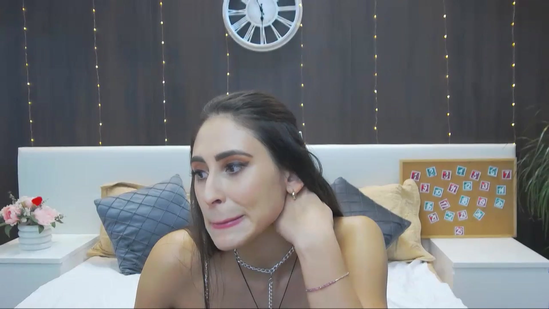Gallery image thumbnail from MaraHari's myfreecams stream on, 12/07/2022, 16:13 image 19 of 20