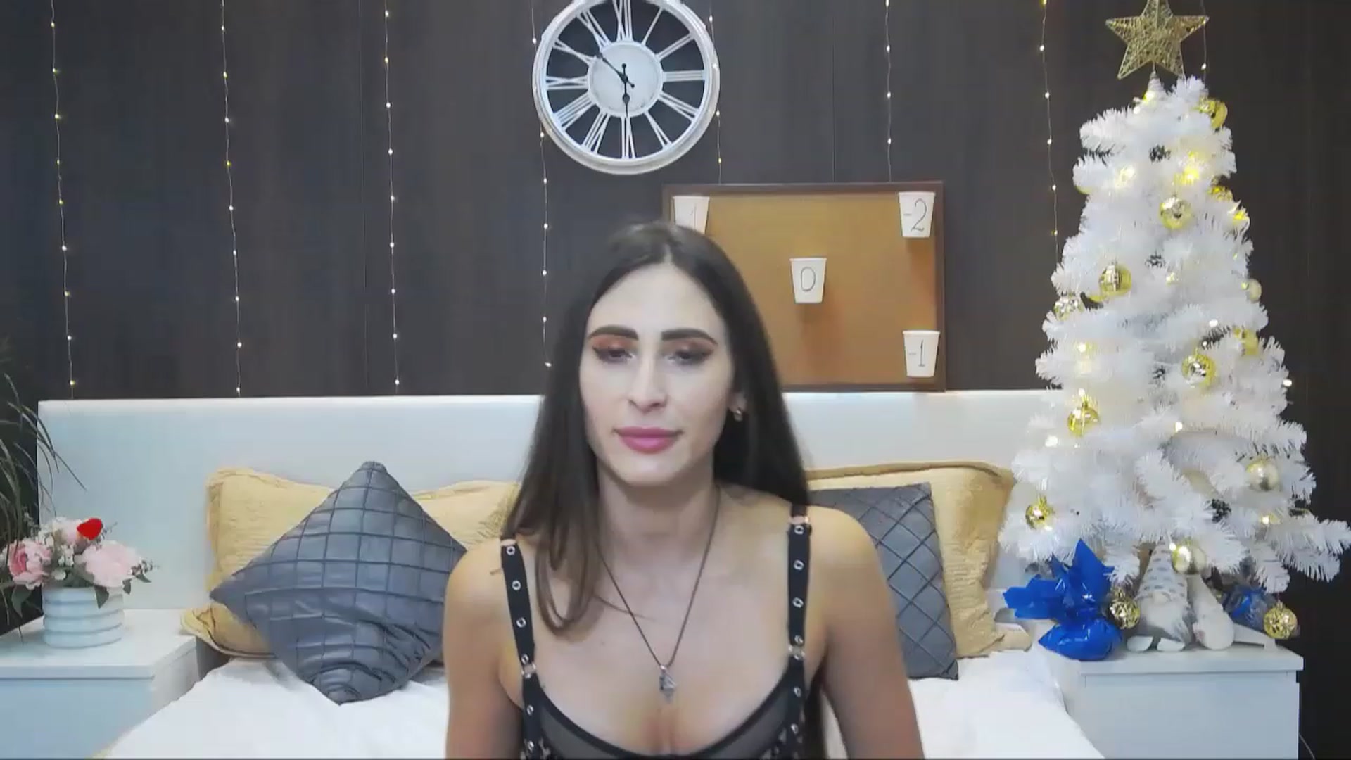 Gallery image thumbnail from MaraHari's myfreecams stream on, 12/09/2022, 16:08 image 19 of 20
