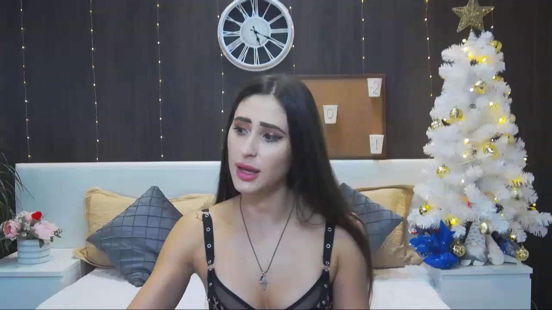 Gallery image thumbnail from MaraHari's myfreecams stream on, 12/09/2022, 16:08 image 12 of 20