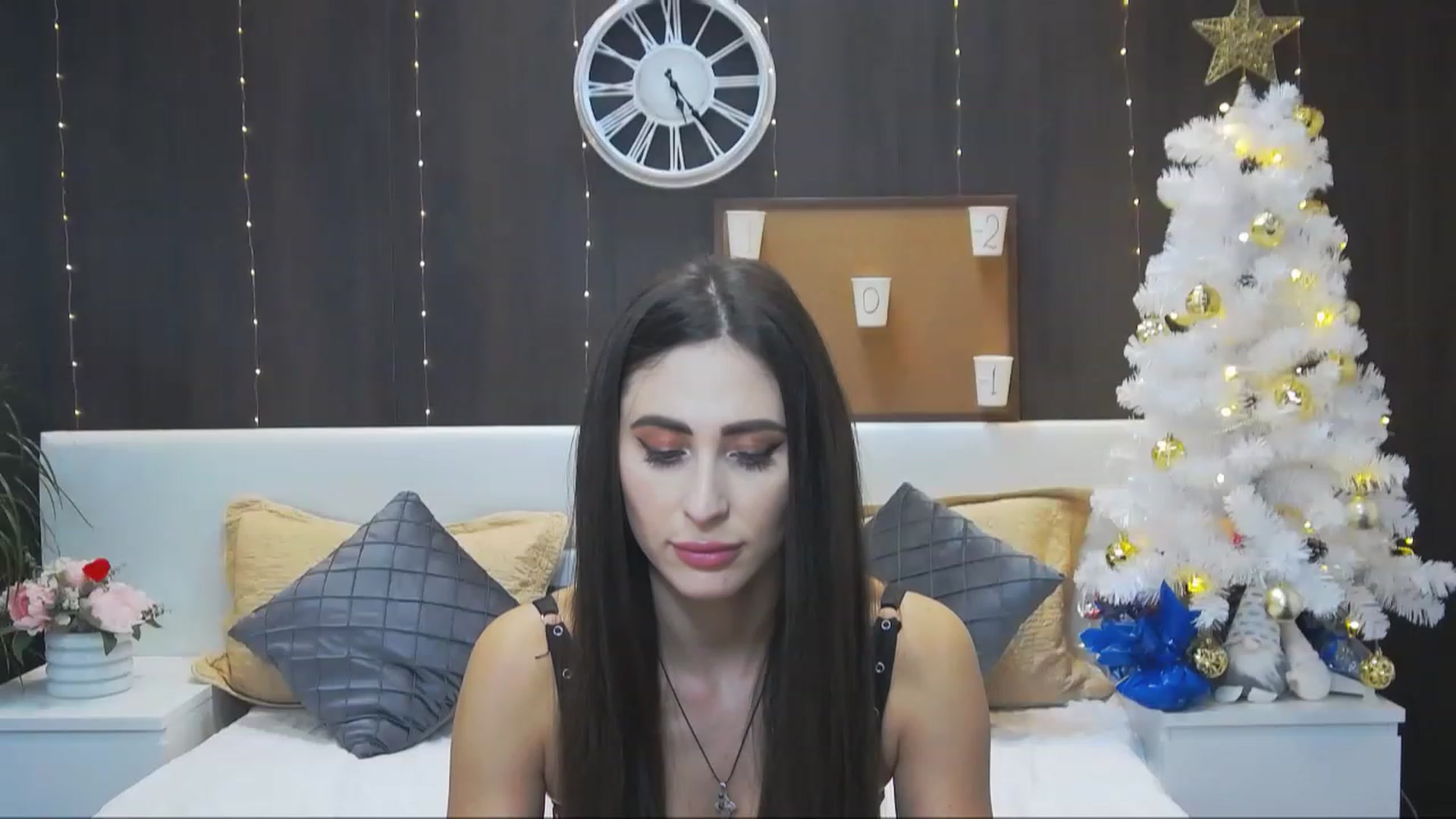 Gallery image thumbnail from MaraHari's myfreecams stream on, 12/09/2022, 16:08 image 13 of 20