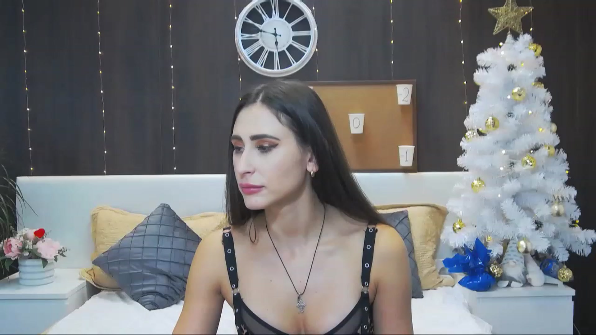 Gallery image thumbnail from MaraHari's myfreecams stream on, 12/09/2022, 16:08 image 18 of 20