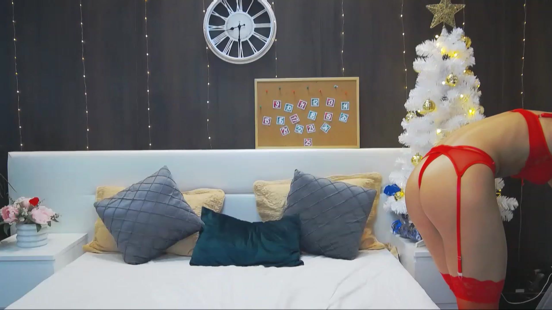 Gallery image thumbnail from MaraHari's myfreecams stream on, 12/10/2022, 19:42 image 4 of 20