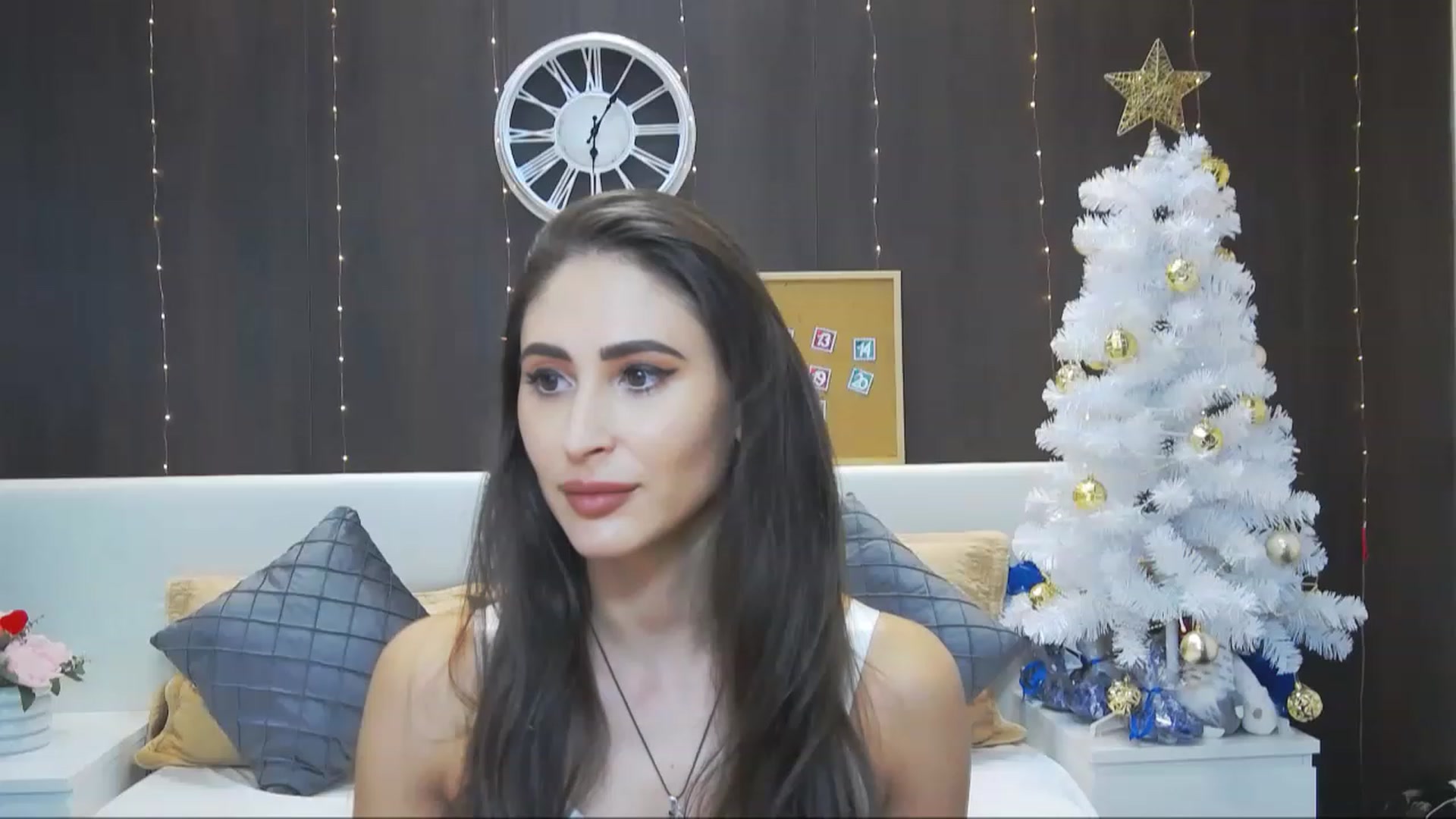 Gallery image thumbnail from MaraHari's myfreecams stream on, 12/11/2022, 18:10 image 1 of 20