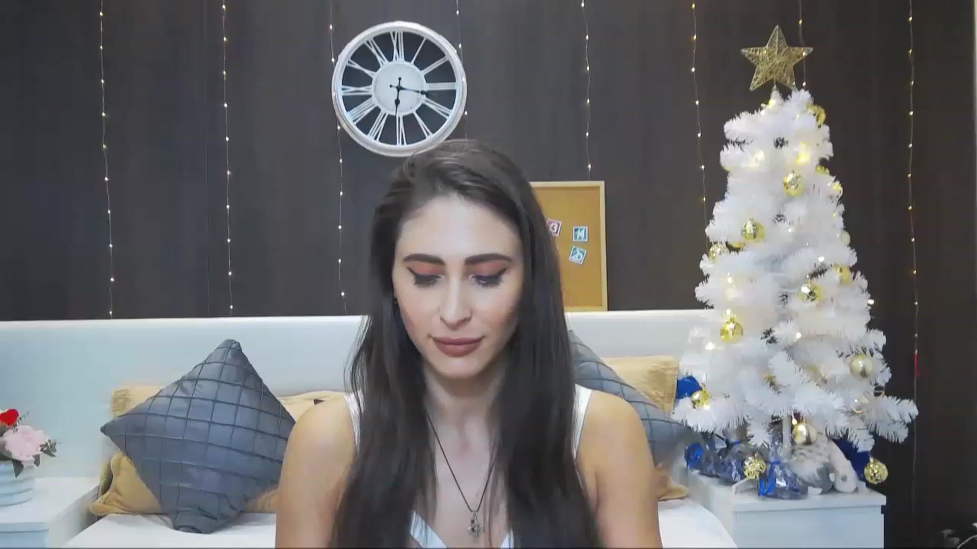Gallery image thumbnail from MaraHari's myfreecams stream on, 12/11/2022, 18:10 image 3 of 20