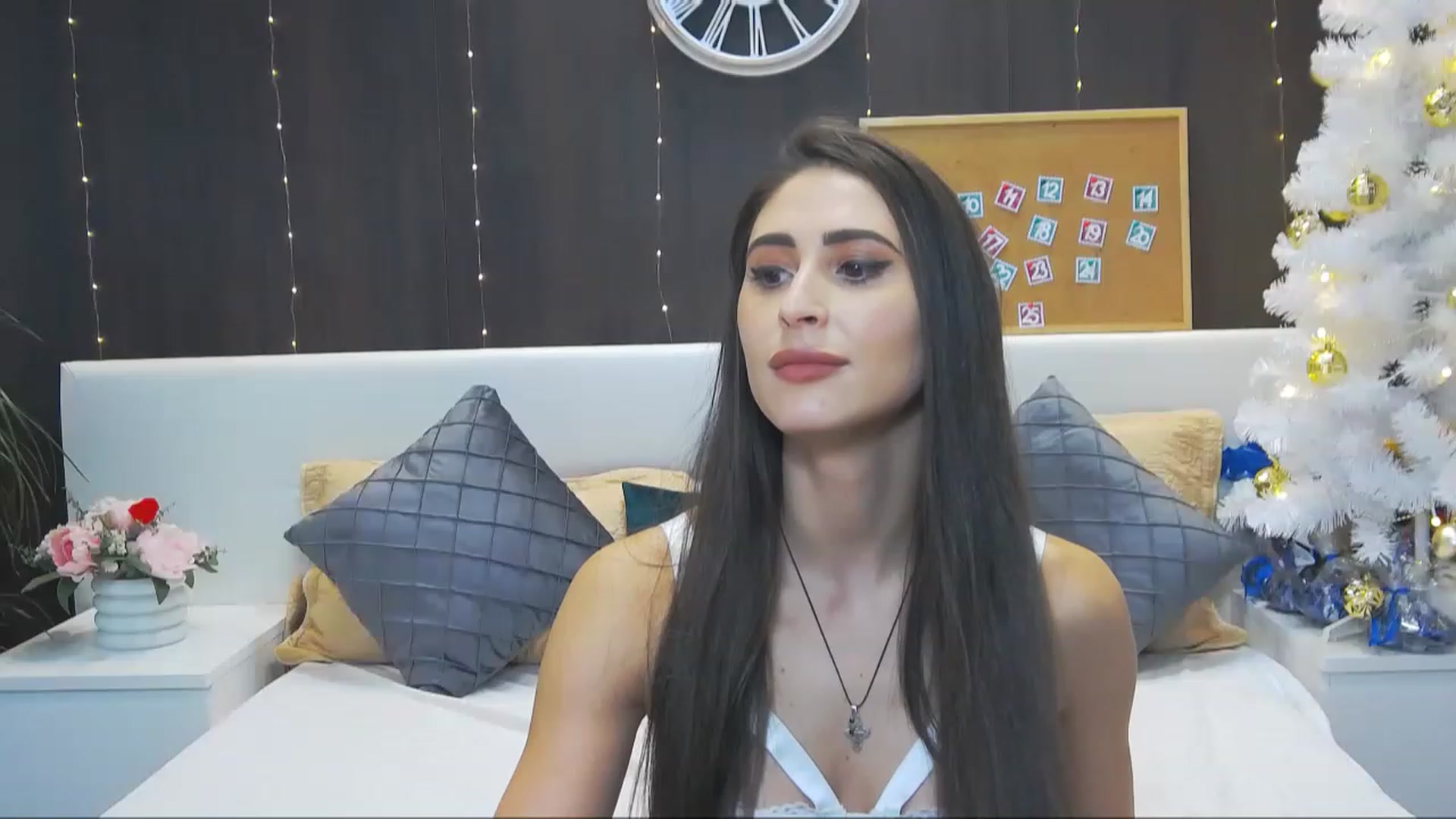 Gallery image thumbnail from MaraHari's myfreecams stream on, 12/11/2022, 19:31 image 5 of 20