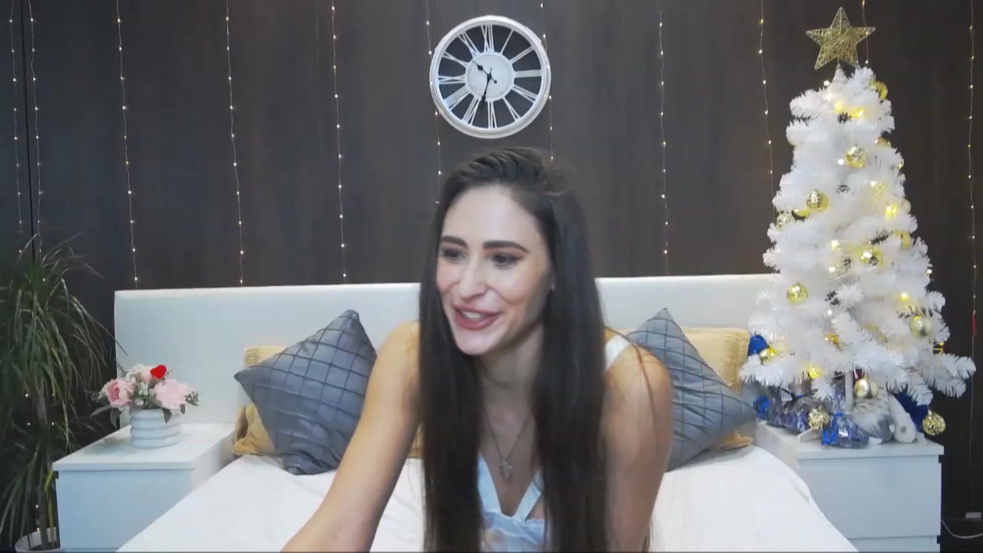 Gallery image thumbnail from MaraHari's myfreecams stream on, 12/11/2022, 21:39 image 8 of 20