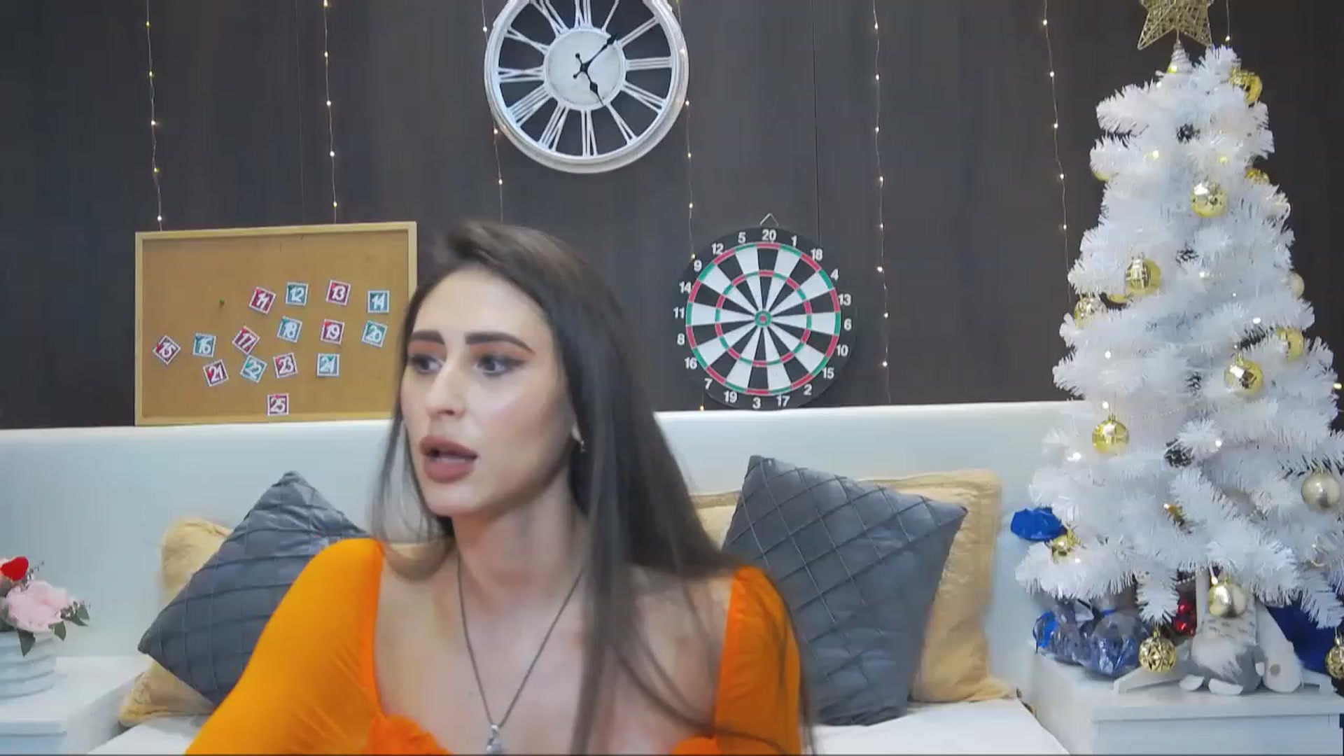Gallery image thumbnail from MaraHari's myfreecams stream on, 12/12/2022, 15:46 image 8 of 20