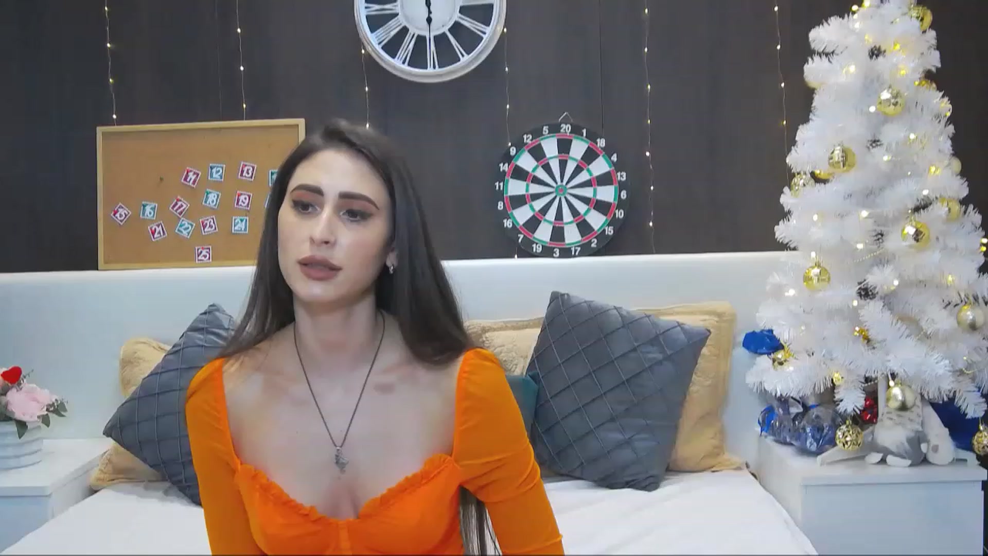 Gallery image thumbnail from MaraHari's myfreecams stream on, 12/12/2022, 16:12 image 10 of 20
