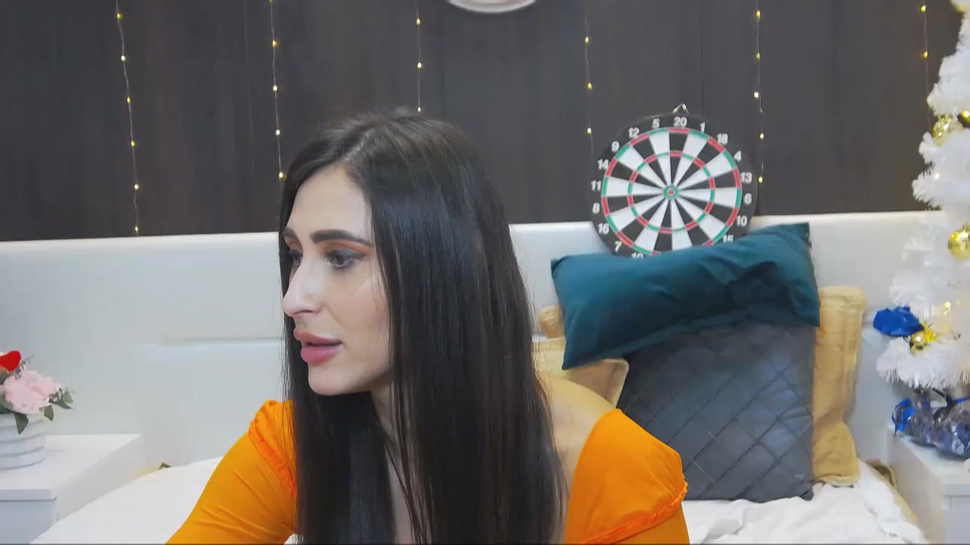 Gallery image thumbnail from MaraHari's myfreecams stream on, 12/12/2022, 19:51 image 12 of 20