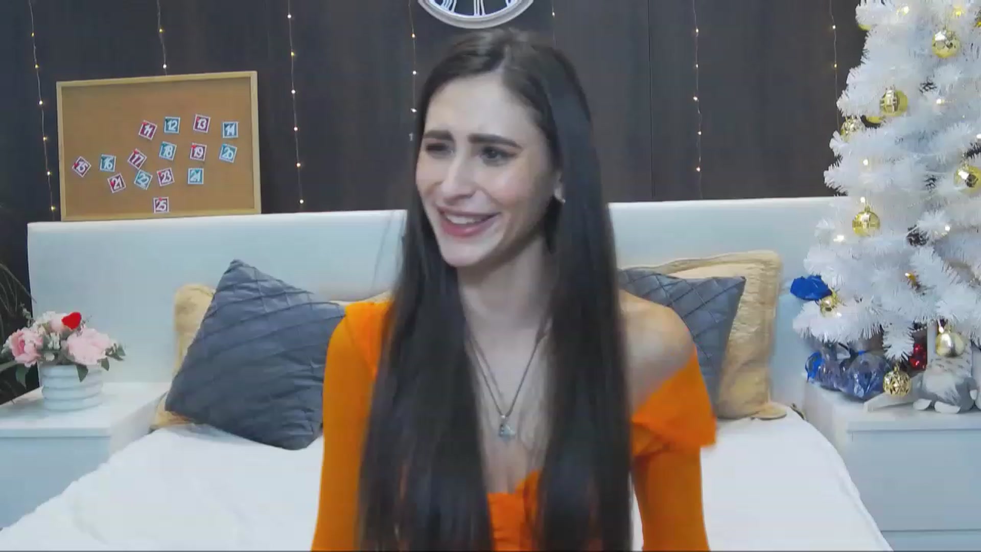 Gallery image thumbnail from MaraHari's myfreecams stream on, 12/12/2022, 19:51 image 5 of 20