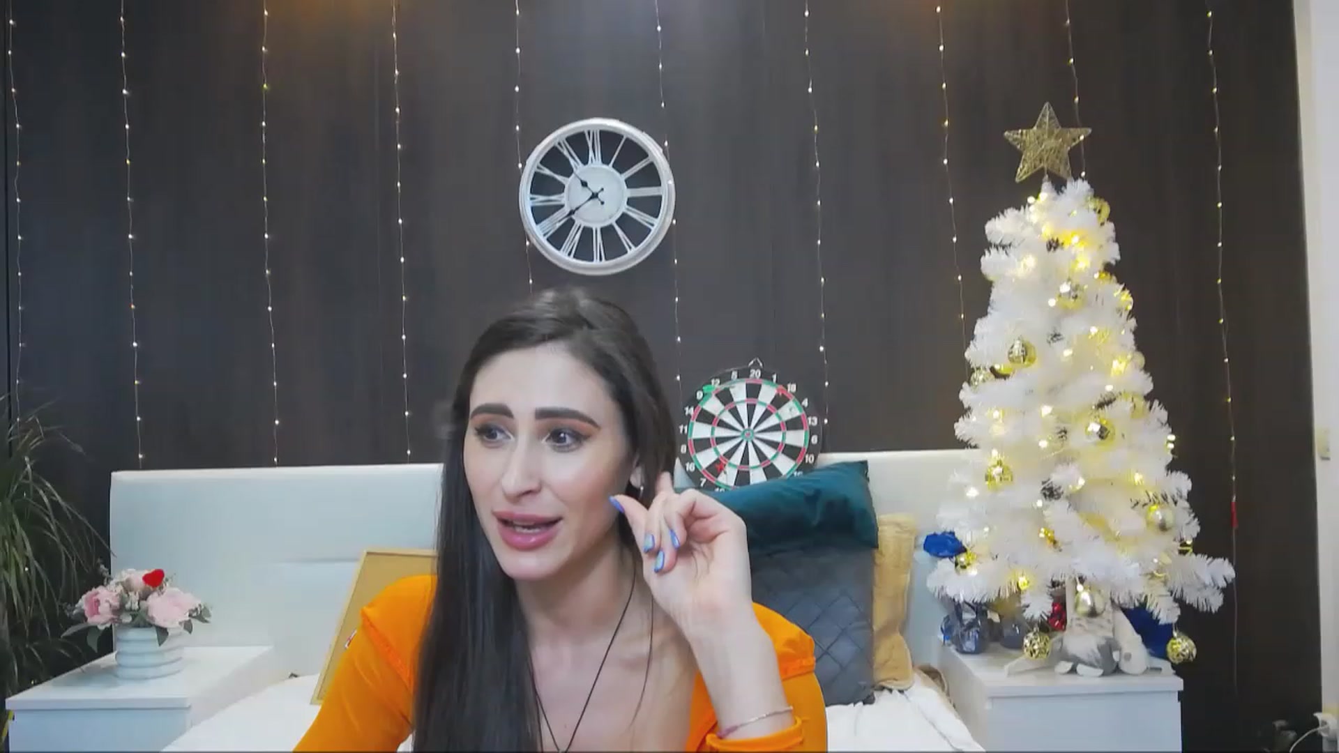 Gallery image thumbnail from MaraHari's myfreecams stream on, 12/12/2022, 20:51 image 18 of 20