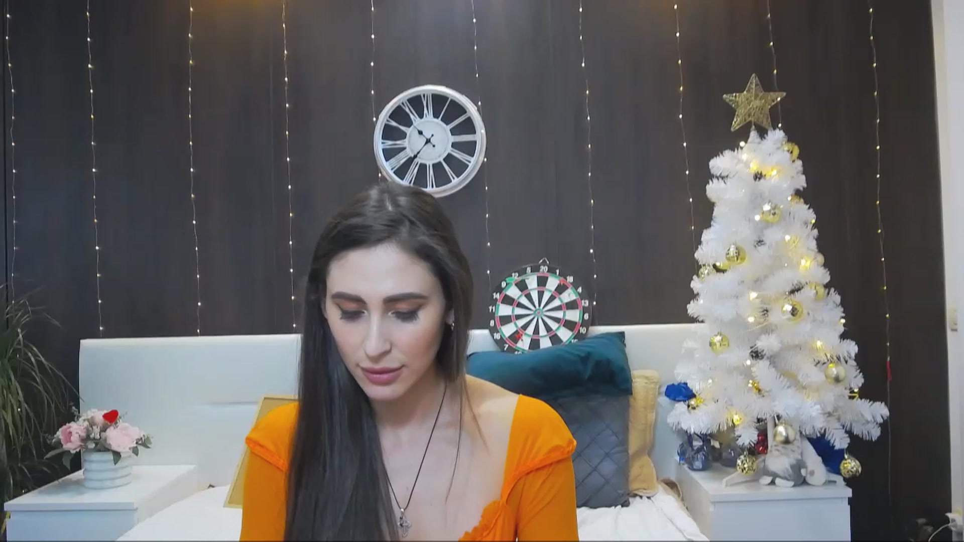 Gallery image thumbnail from MaraHari's myfreecams stream on, 12/12/2022, 20:51 image 17 of 20