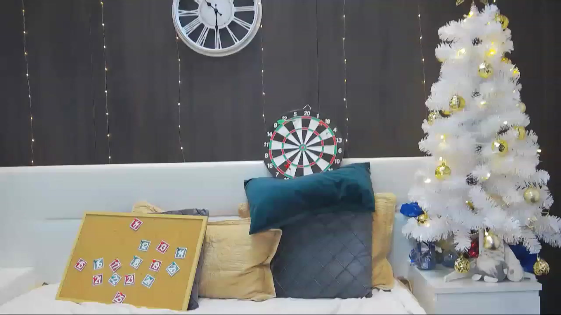 Gallery image thumbnail from MaraHari's myfreecams stream on, 12/12/2022, 20:51 image 14 of 20