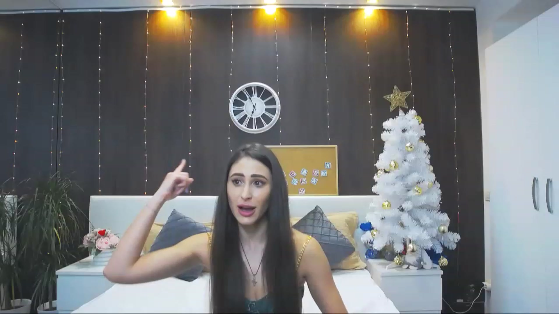 Gallery image thumbnail from MaraHari's myfreecams stream on, 12/18/2022, 17:24 image 14 of 20
