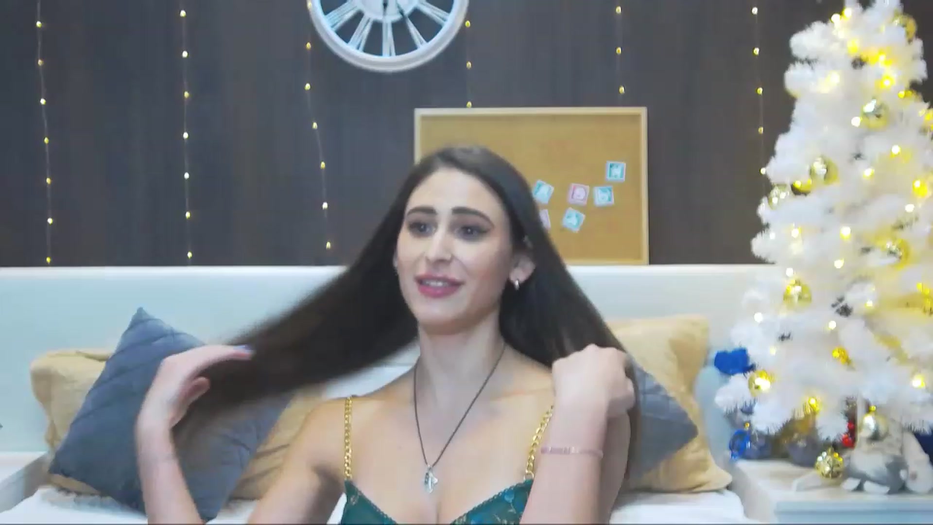 Gallery image thumbnail from MaraHari's myfreecams stream on, 12/18/2022, 17:24 image 6 of 20