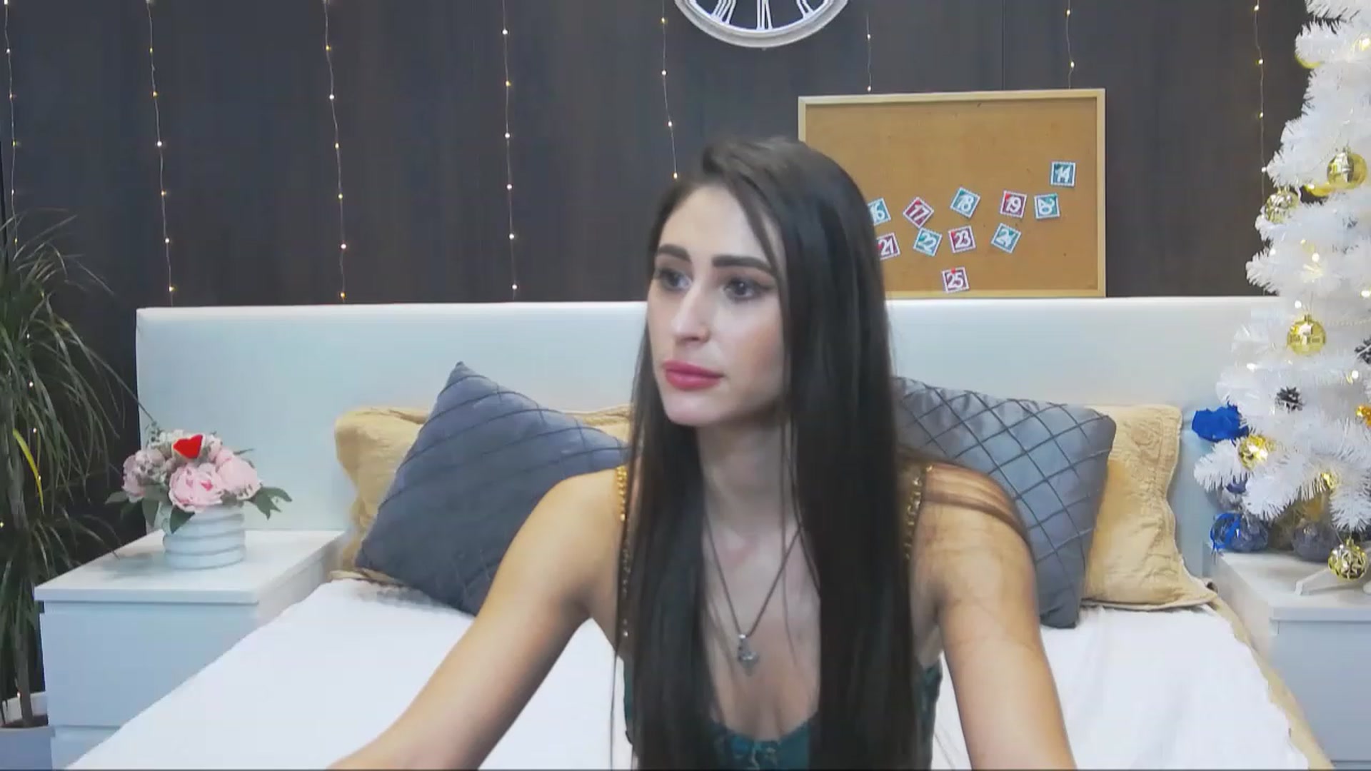 Gallery image thumbnail from MaraHari's myfreecams stream on, 12/18/2022, 19:46 image 9 of 20